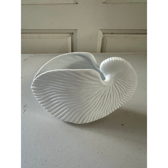 PartyLite Rare Coastal Lights Nautilus Shell Tea Light Candleholder P9610 - Picture 1 of 3